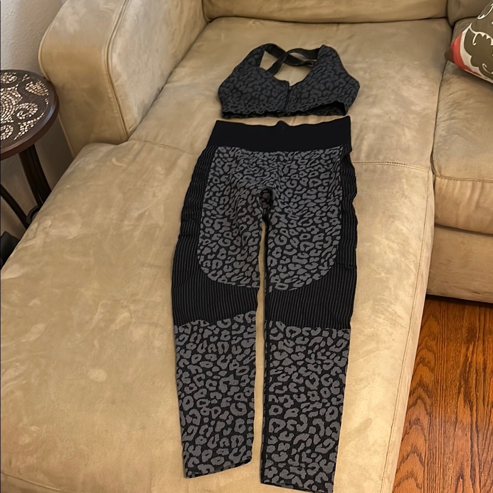 NWOT Leggings and bra top workout set